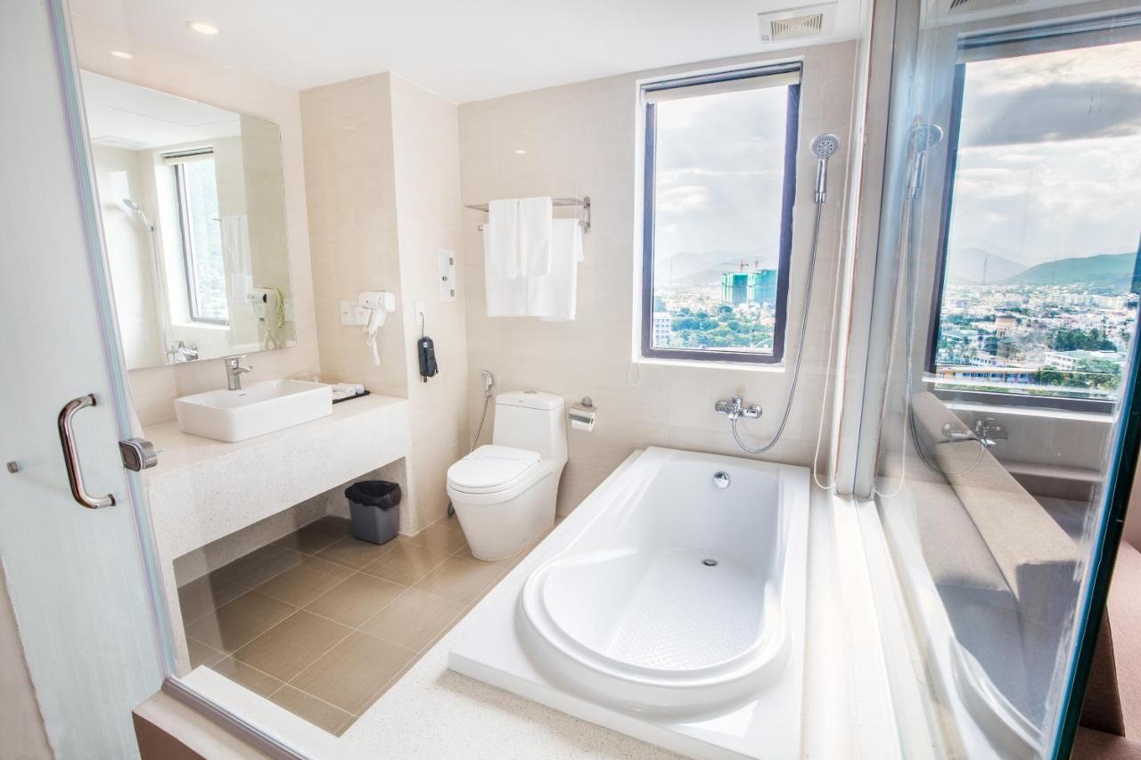 King Town Grand Hotel & Wedding Center Nha Trang Exterior foto